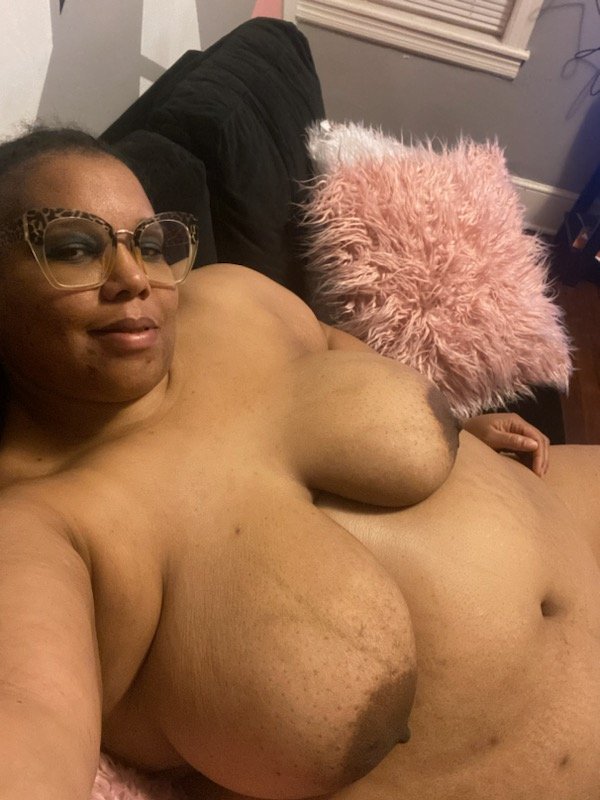 Fatt momma with a big pussy!! I mean big pussy #Te1mHbES