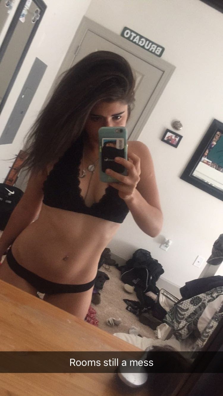Sexy Emily Exposed! #3CqU4JEB