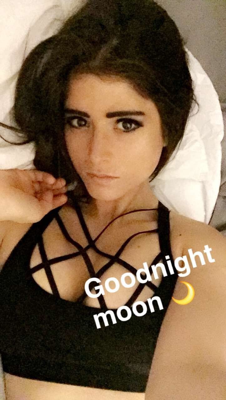 Sexy Emily Exposed! #n7cRXSNw
