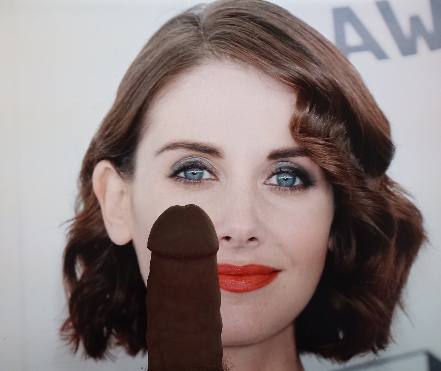 Alison Brie Cum Tribute 2 #LqvyYtfM