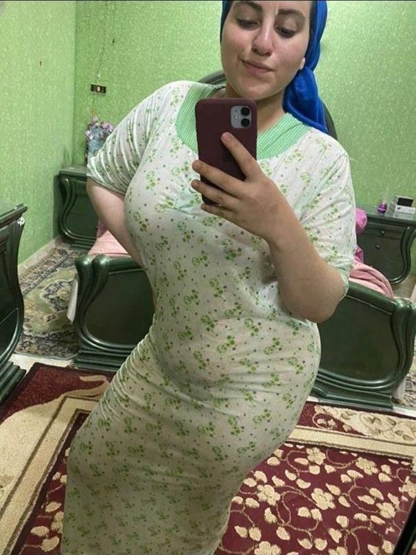 Beautiful veiled Arab No. 957 #WTryZXO6