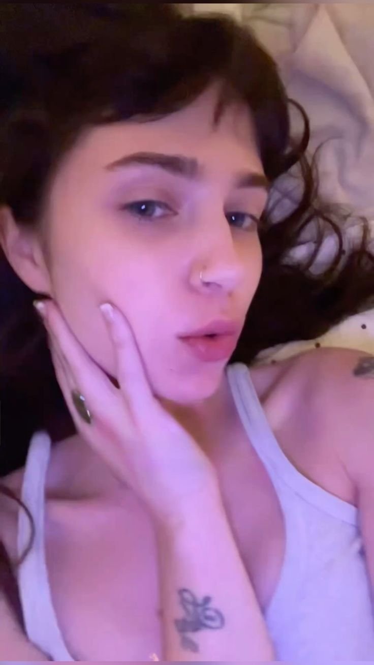 Clairo collection #O2eU5eIR