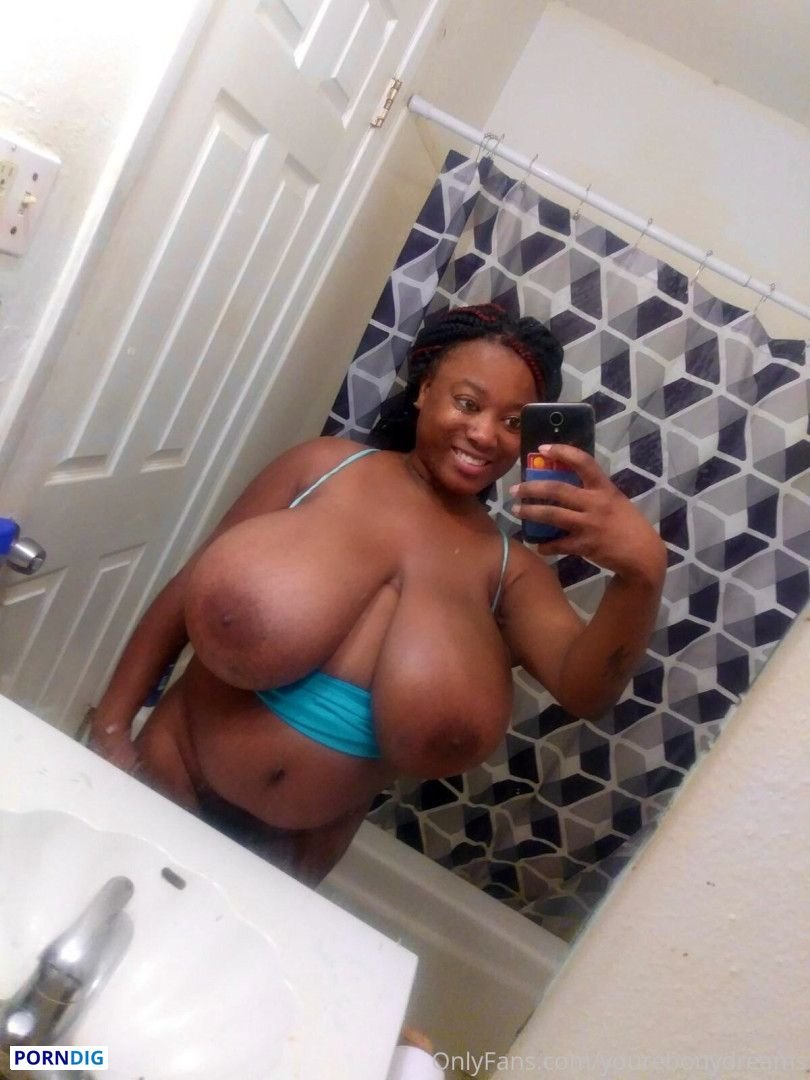 Busty EbonyDreamz TitFuck #B7fbc8eT